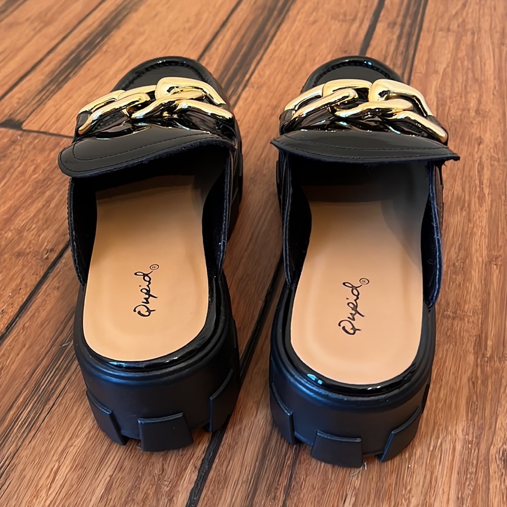Shoes - Picture 4 of 6